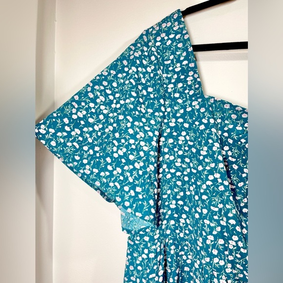 NWT BloomChic Floral Ruched Pocket Flutter Drawstring Knee Dress Size 22/24 - Picture 7 of 11